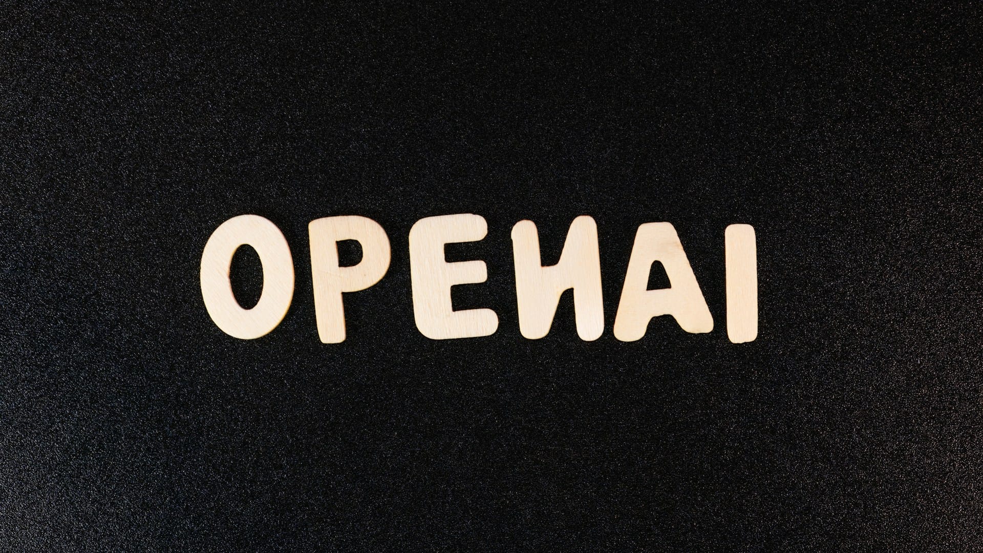 OpenAI重组ChatGPT团队,深度解析AI“幻觉”成因